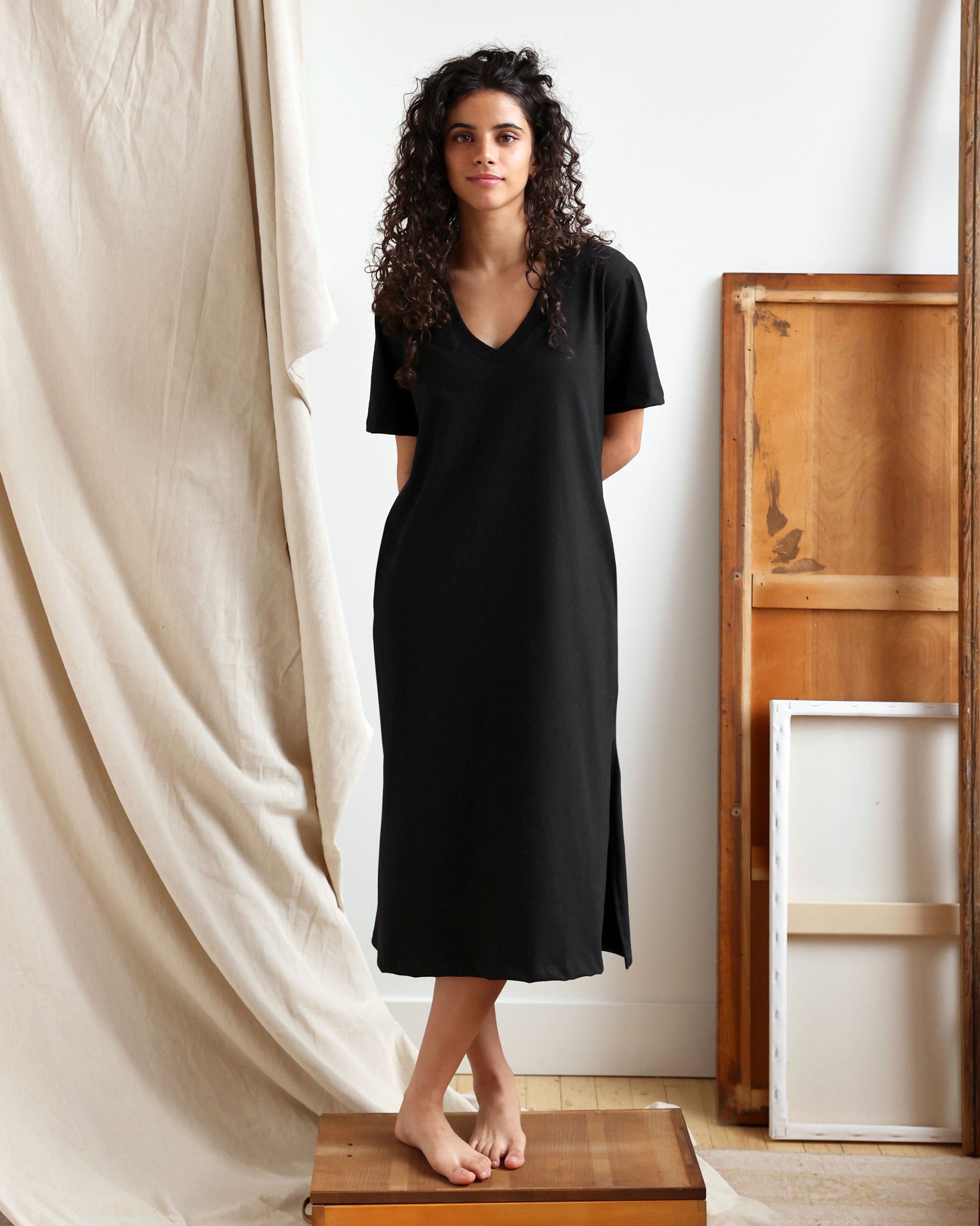 Made in Canada 100% Organic Cotton V-Neck Midi T-Shirt Dress Black - Province of Canada