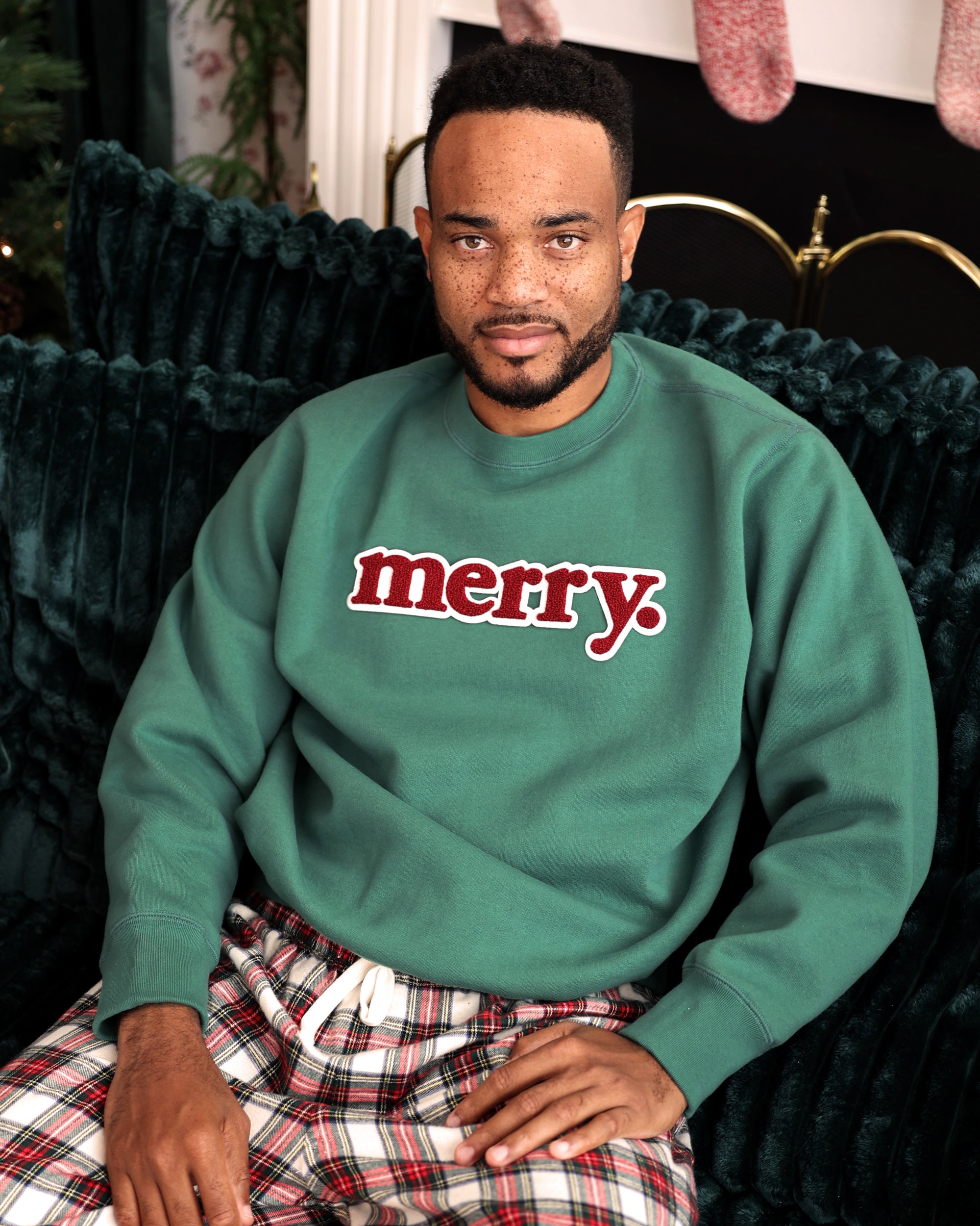 Made in Canada Fleece Christmas Merry Sweatshirt Green - Unisex - Province of Canada