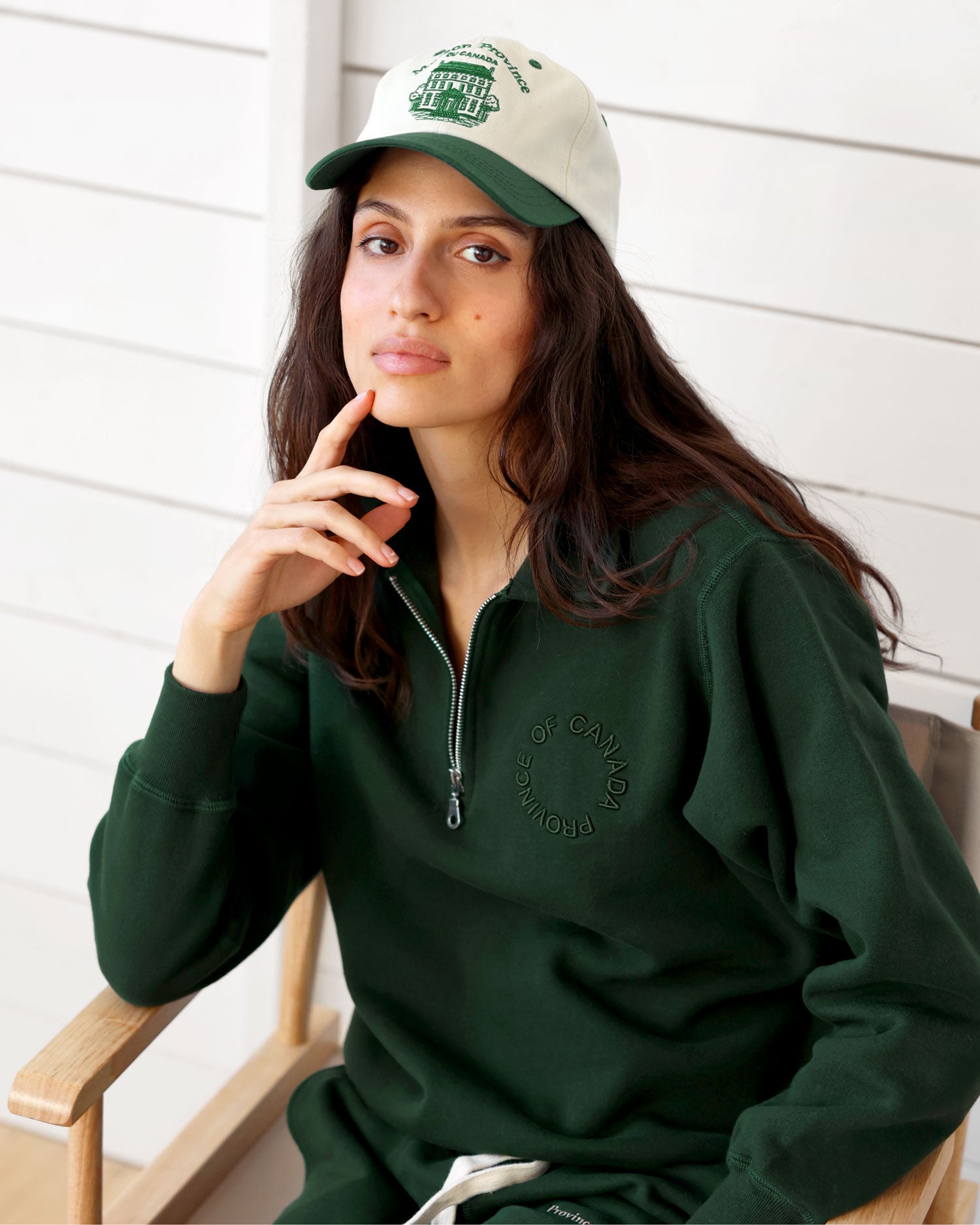 Half Zip Fleece Sweatshirt Medium in Forest Green Unisex 80 Cotton 20 Polyester Province of Canada